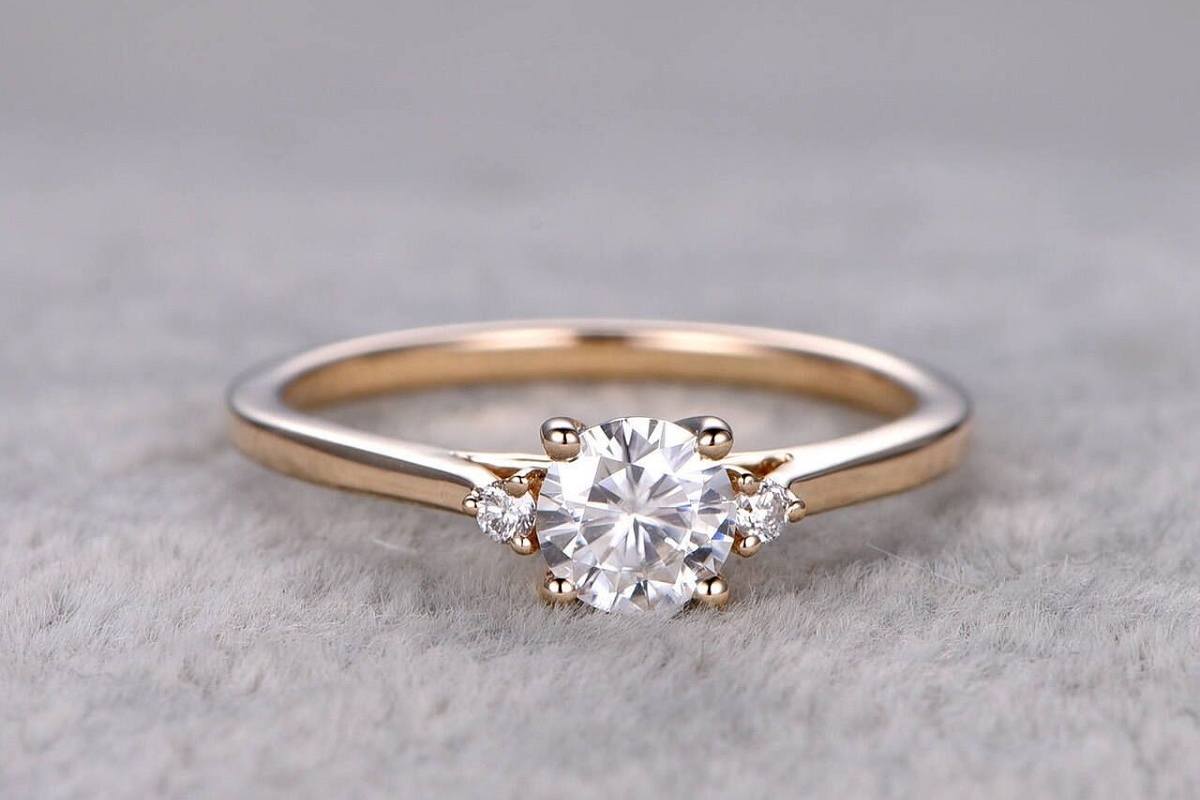 Pear Cut Halo Diamond Ring - Engagement Ring