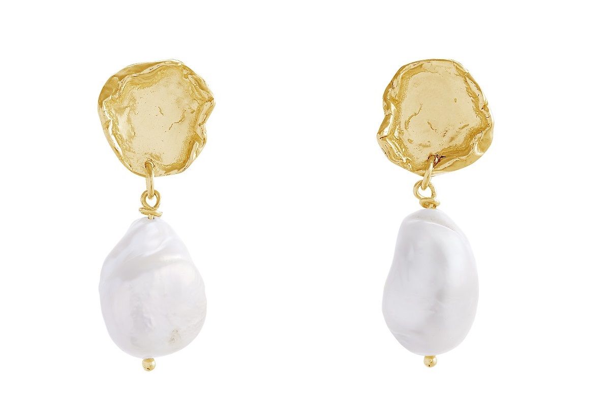 57% OF BRITISH WOMEN OWN A PIECE OF PEARL JEWELLERY, NEW RESEARCH REVEALS